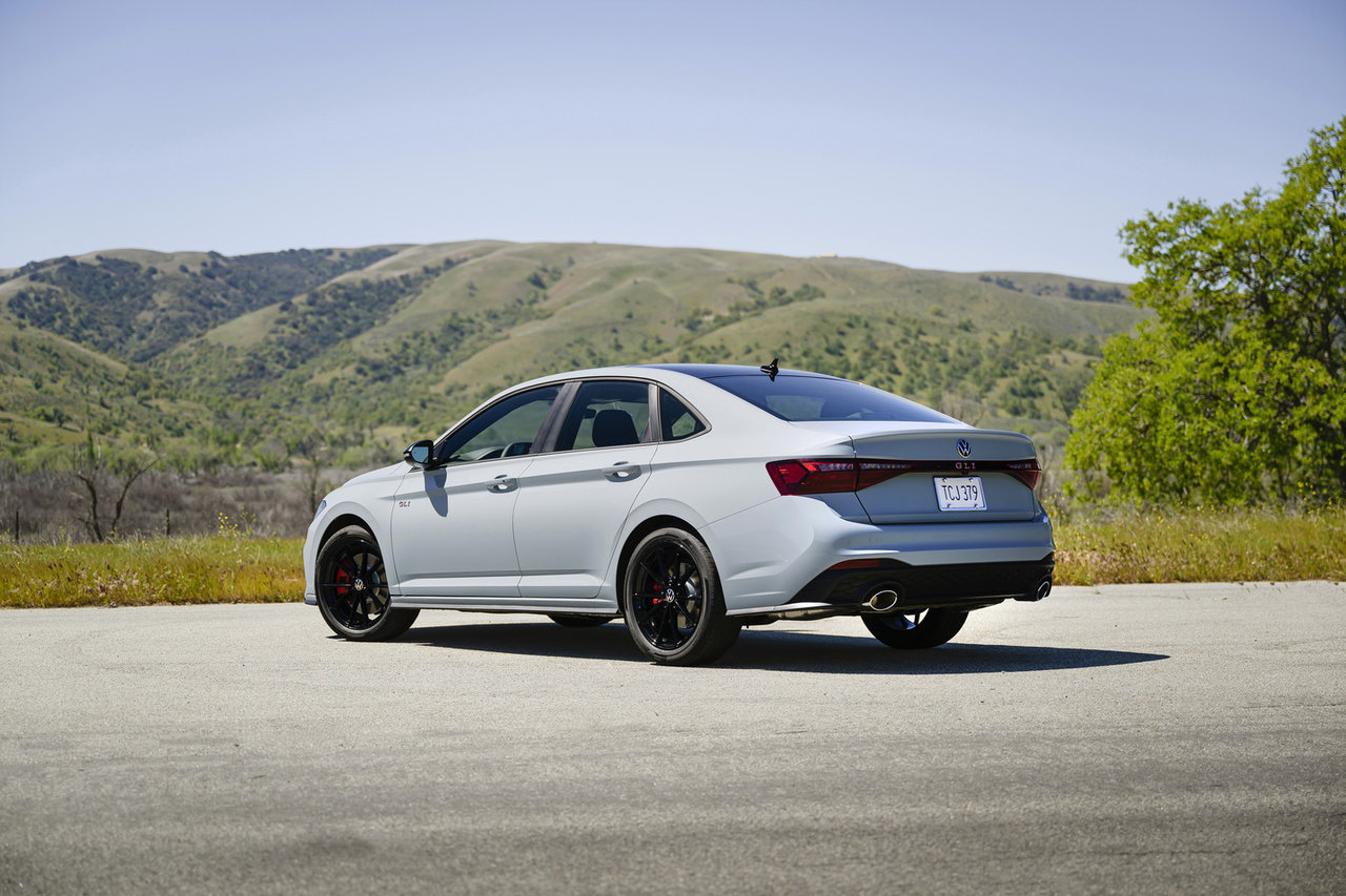 How Much Trunk Space Does the 2026 Volkswagen Jetta Have?