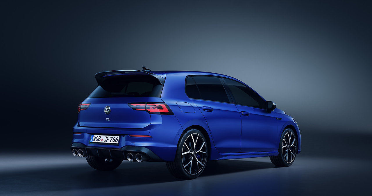 The 2022 Volkswagen Golf R unveiled with 315 horsepower