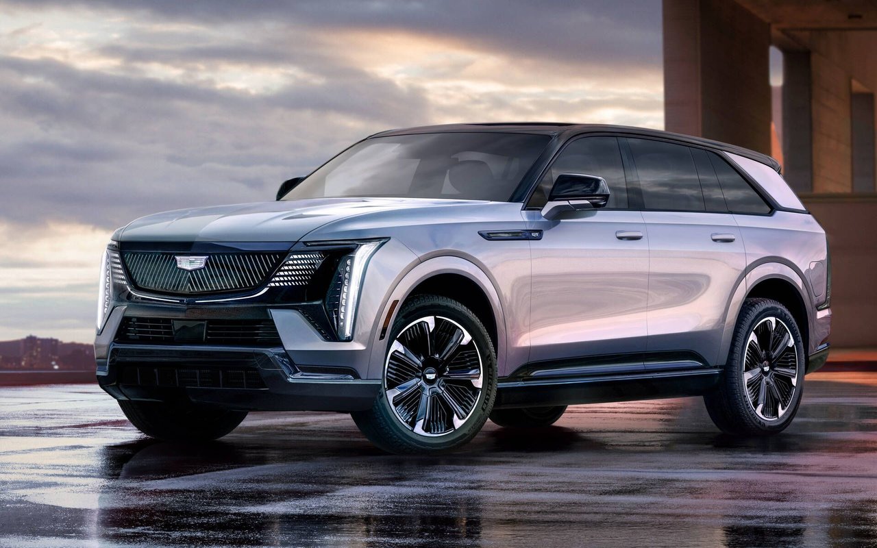 Cadillac Escalade IQ 2025 : 724 km d’autonomie et jusqu’à 750 chevaux