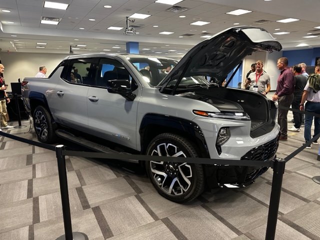 CHEVROLET CONVENTION IN VEGAS: A BRIGHT FUTURE FOR THE DEALERSHIP