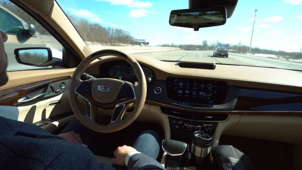 La conduite mains libres de Cadillac: le futur est déjà à nos portes!