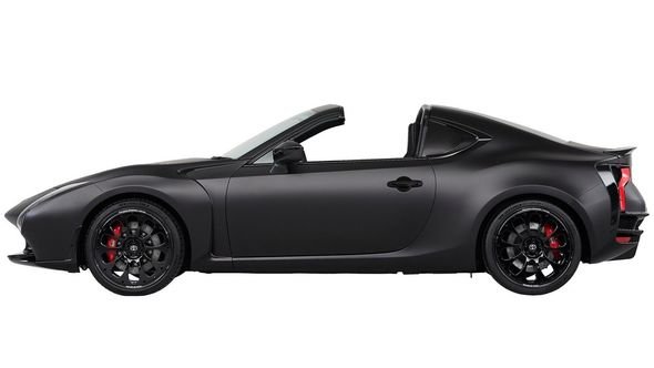 Toyota présente une voiture sport, targa et hybride