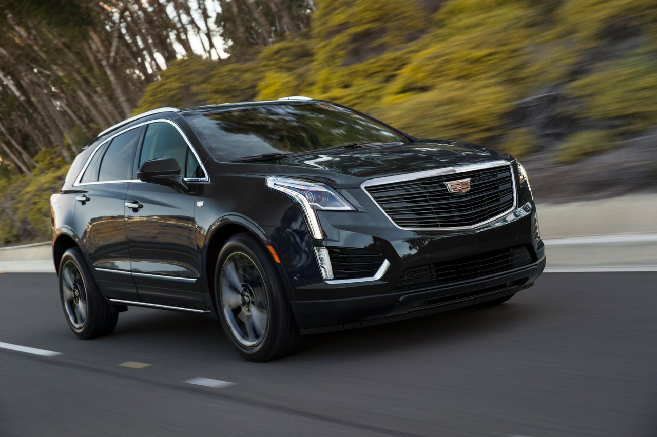 Give your XT5 a distinct style with the Sport package