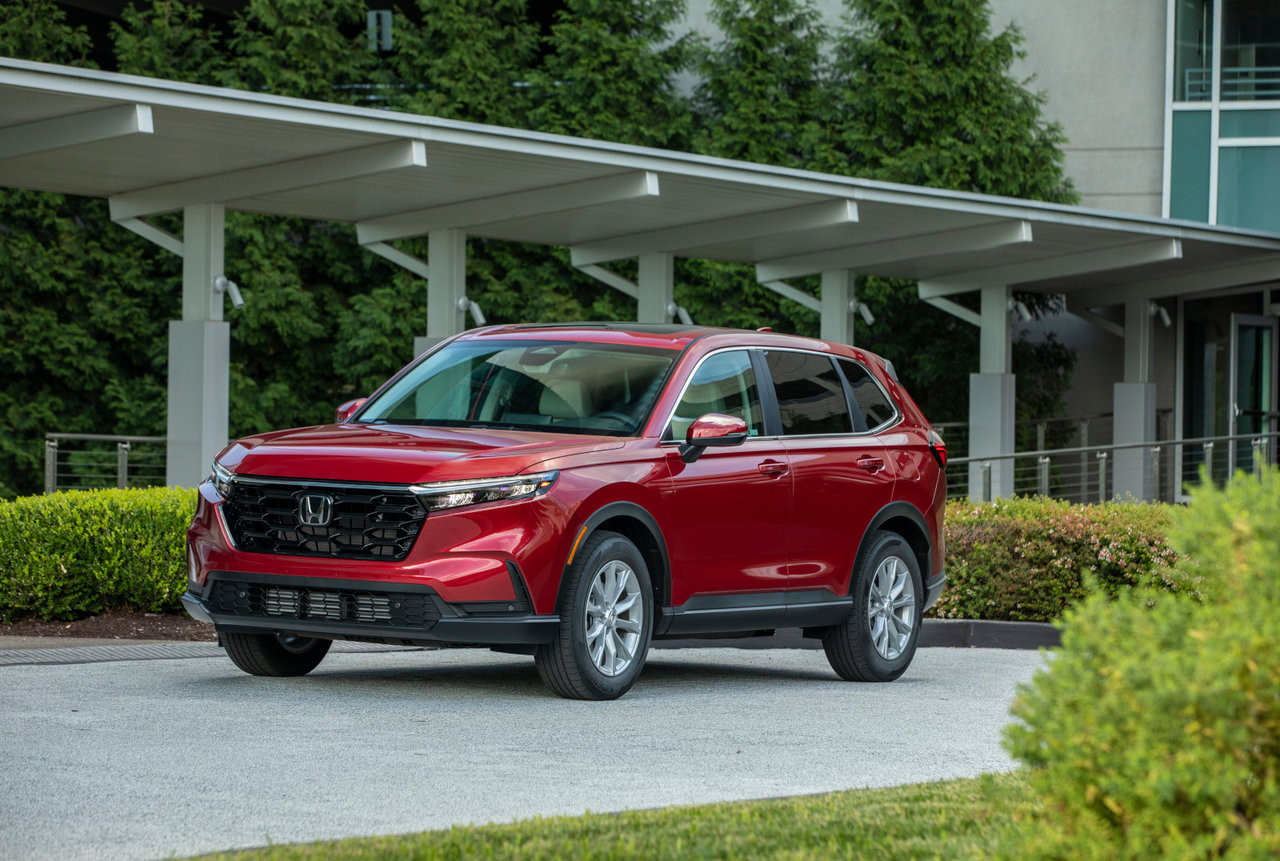 Why buy a 2023 Honda CR-V instead of a 2023 Mazda CX-5 ?