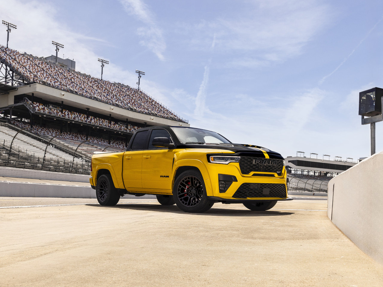 Muscle Truck Power: What the 2027 Ram 1500 Rumble Bee SRT Brings to the Street