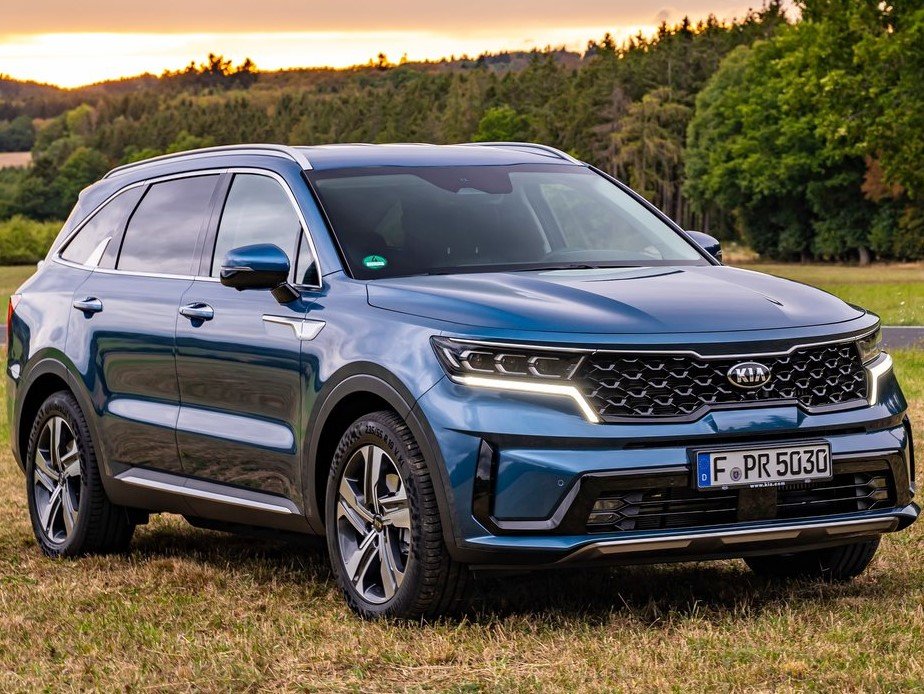 2021 Kia Sorento vs. 2021 Hyundai Santa Fe: More Versatility, Power, and Efficiency