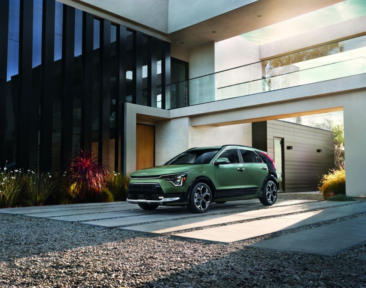 Experience Versatility with the 2024 Kia Niro Hybrid