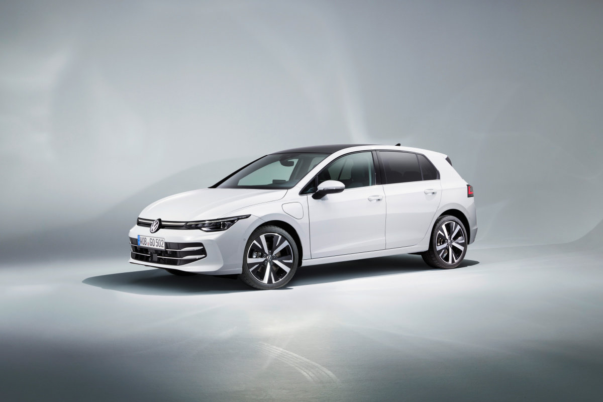 Volkswagen Golf GTI and Golf R: Manual Gearboxes Are Gone after 2024