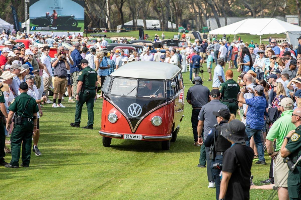 1951 Volkswagen Deluxe 15-Window Wins Special Transporter Class at the Amelia Concours d'Elegance