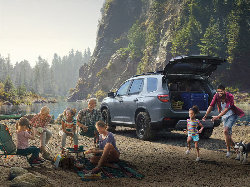 5 Three-Row 2025 SUVs That Are Perfect for a Family’s Summer Vacation