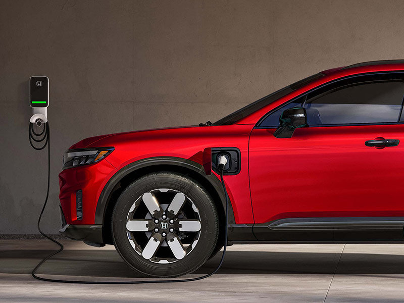 Key Differences Between Hybrid, Plug-in Hybrid, and Electric Vehicles