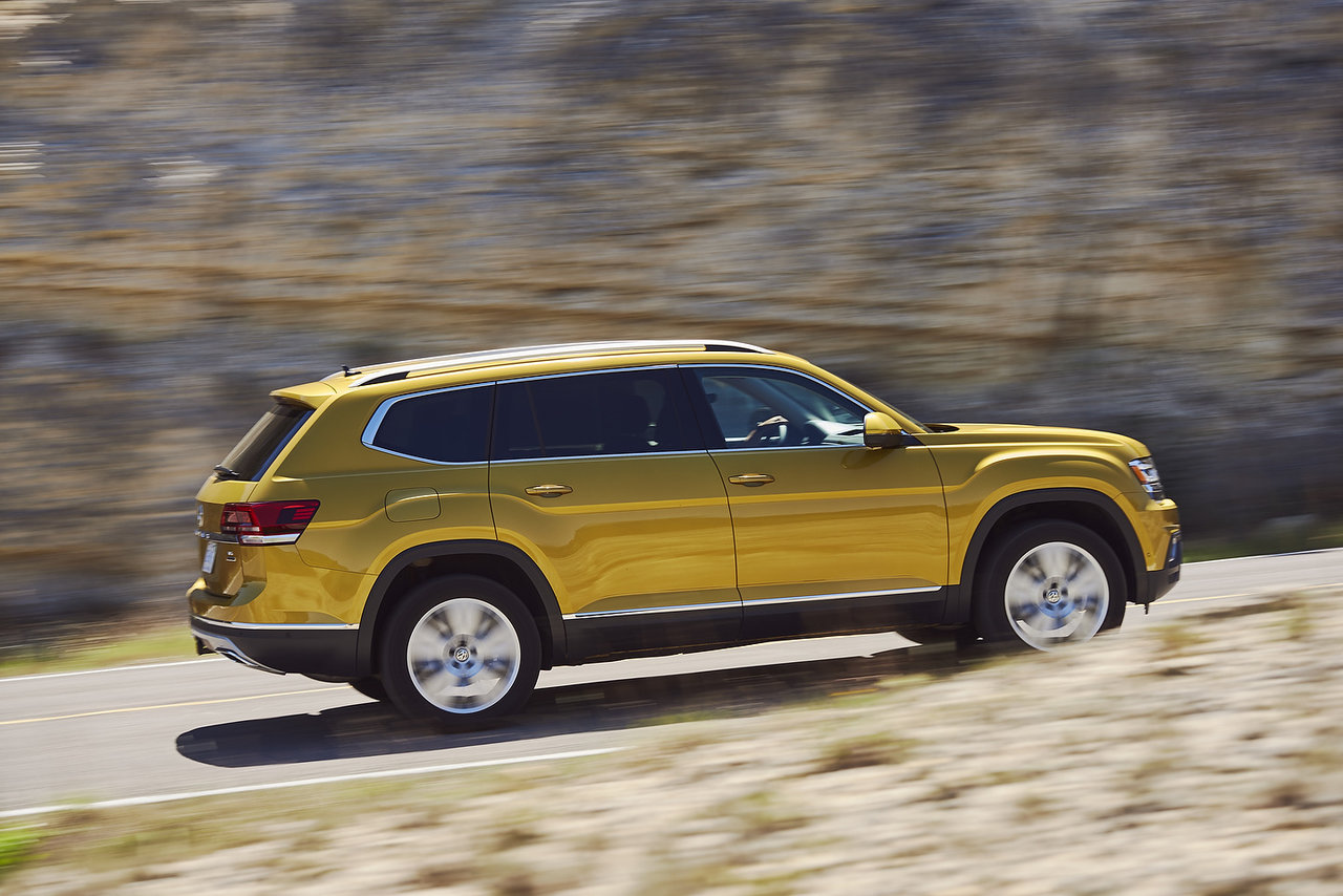 2019 Volkswagen Atlas vs 2018 Toyota Highlander Spec Comparison