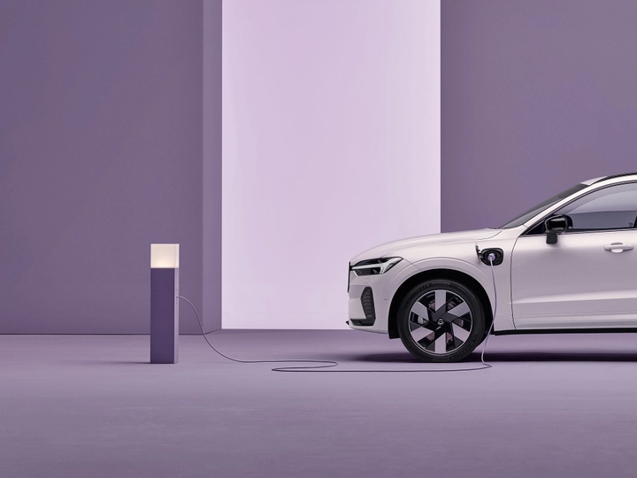 Plug-in hybrid cars: Electric cars with a back-up plan.