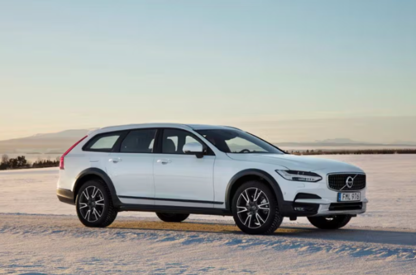 The 2026 Volvo V90 Cross Country