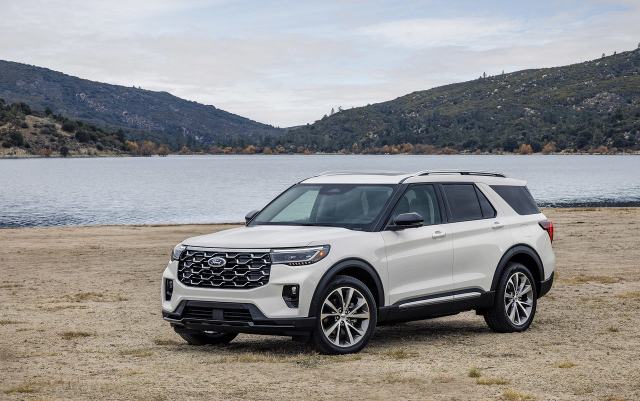 Premier regard au Ford Explorer 2025 modernisé