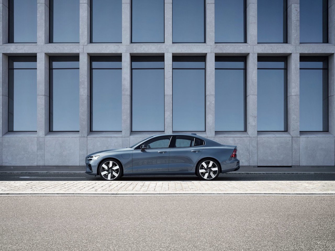 A Brief Overview of the 2024 Volvo S60