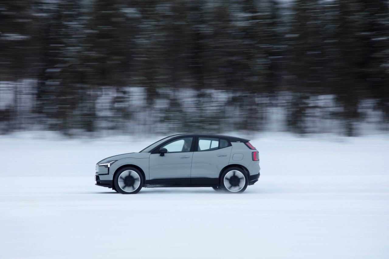 2025 Volvo EX30: A Look at The Two Electric Powertrains