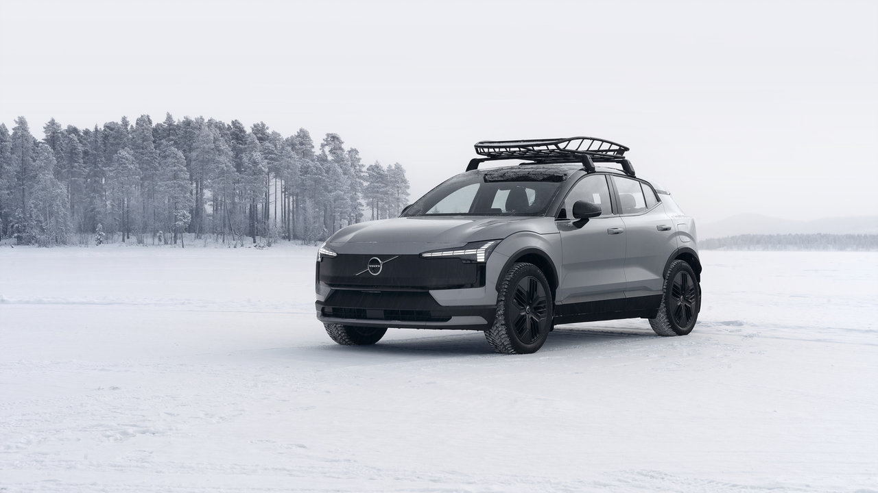 2026 Volvo EX30 Cross Country vs. Standard EX30: What the Rugged Variant Adds for Mississauga Buyers