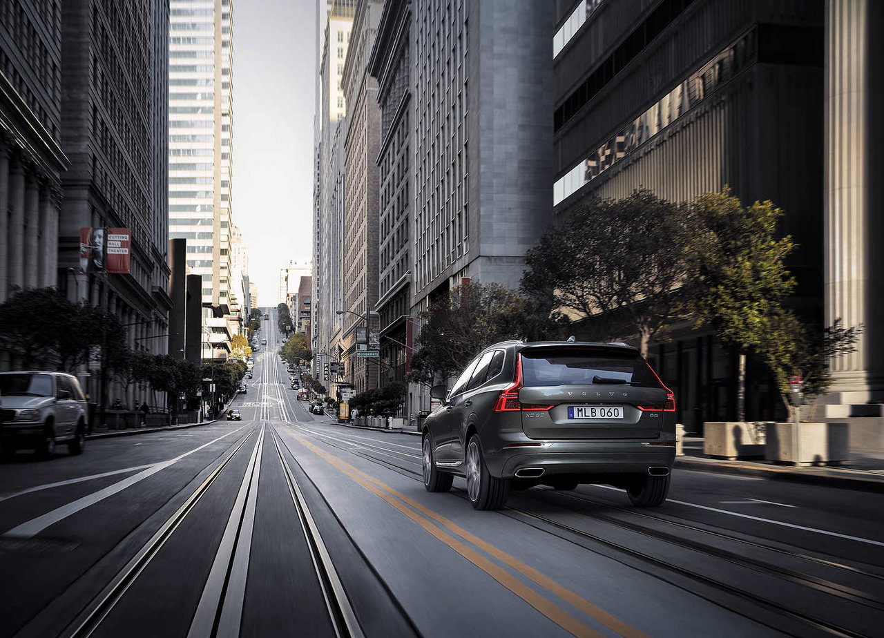 The pros and cons of each 2021 Volvo XC60 engine lineup