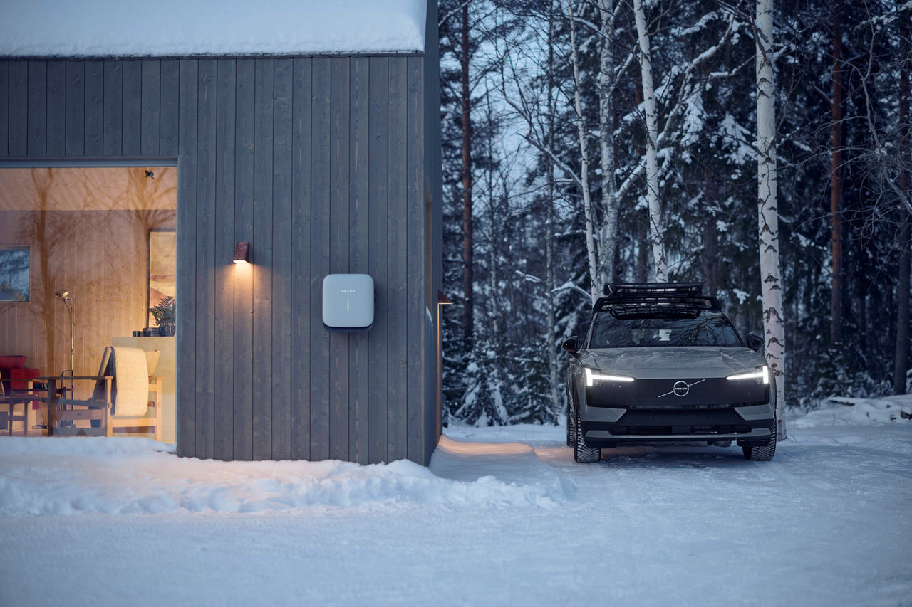 The 2025 Volvo EX30 Cross Country: Adventure-Ready Electric for Ontario ...