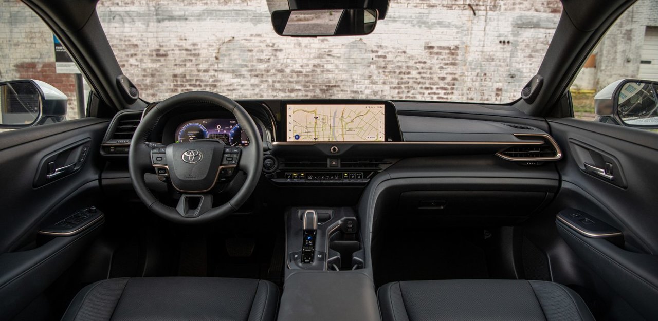 Which 2026 Toyota Models Feature Wireless Apple CarPlay and How to Connect It