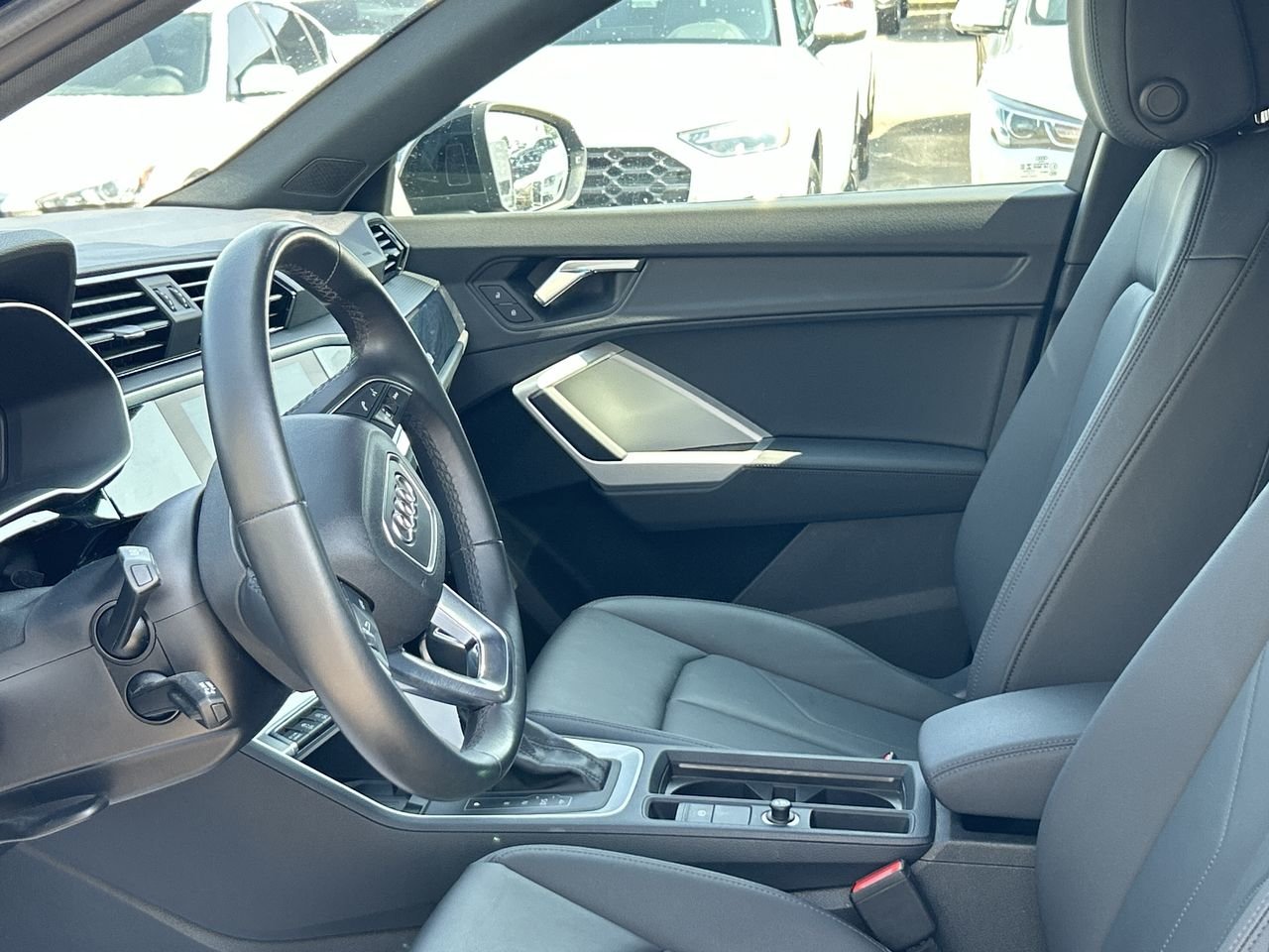 Used 2022 Navarra Blue Met Audi KOMFORT image 19