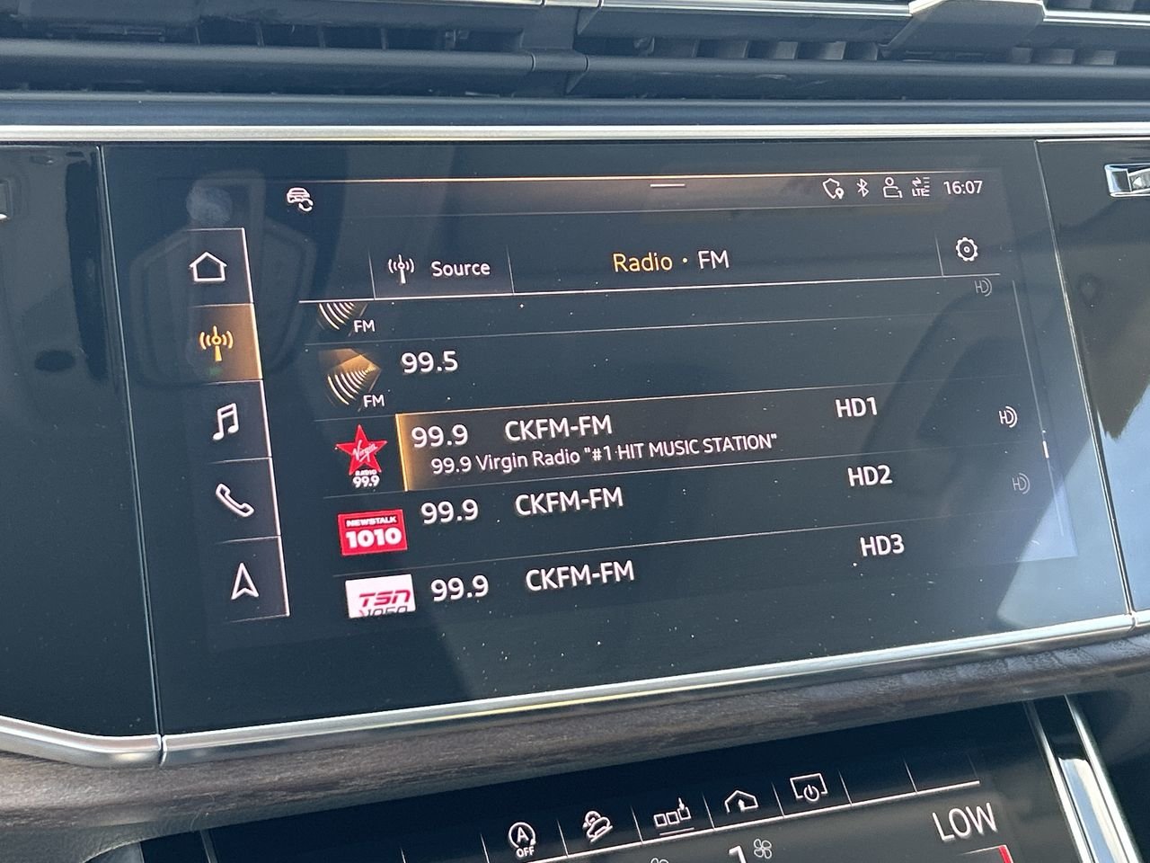 Used 2019 Glacier White Met Audi PROGRESSIVE image 24