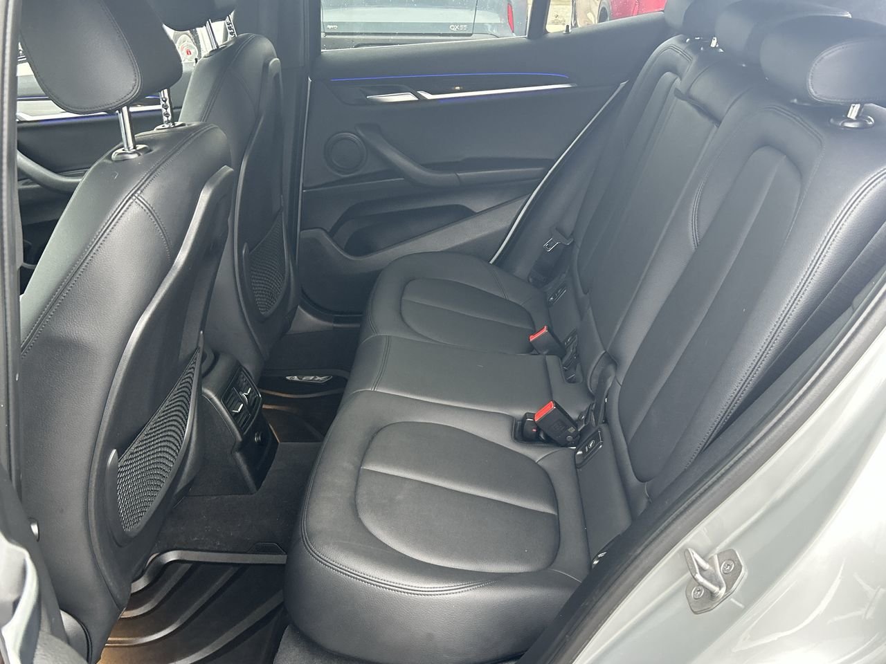 Used 2018 silver BMW XDrive 28i image 29