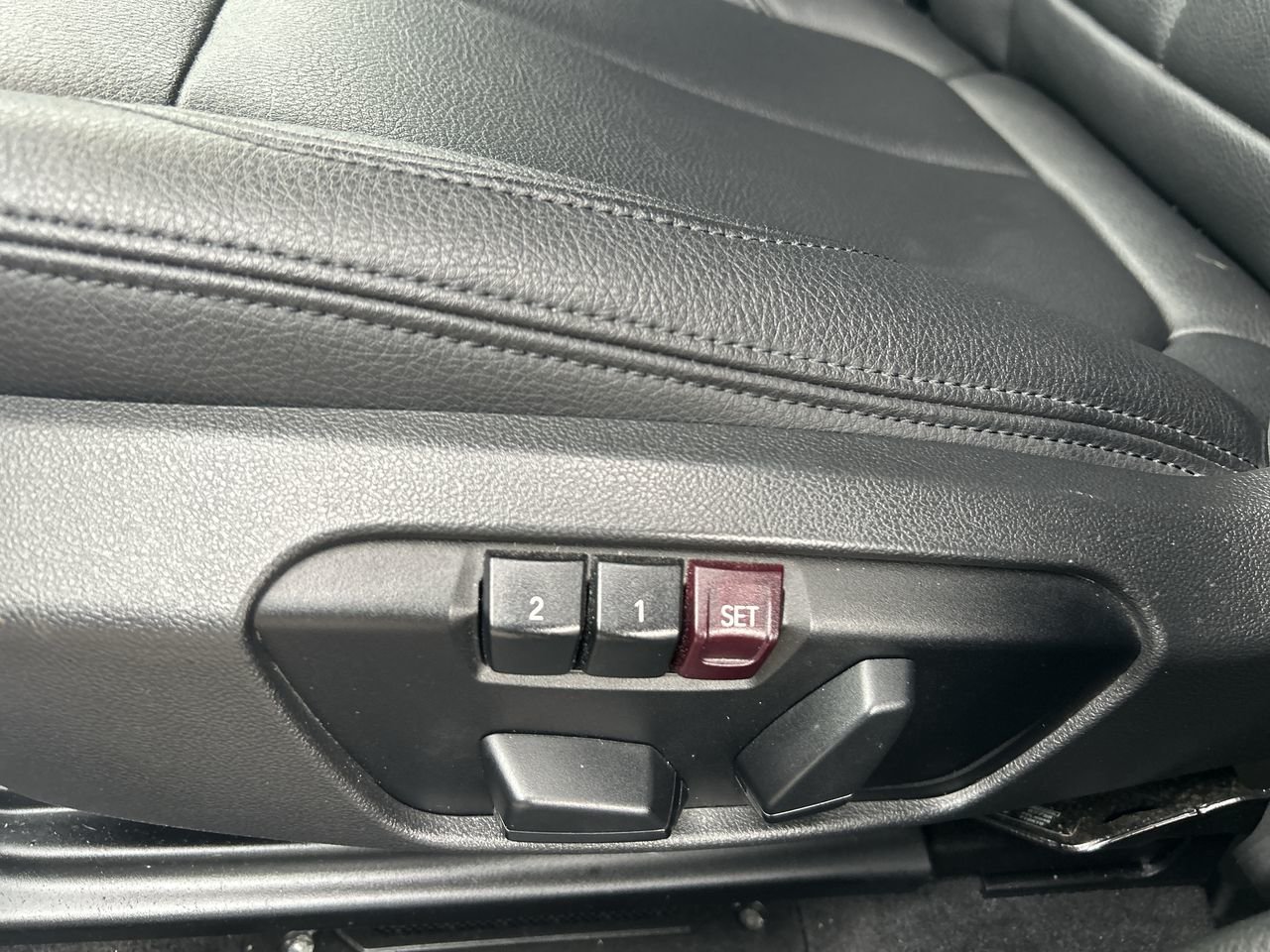 Used 2018 silver BMW XDrive 28i image 20