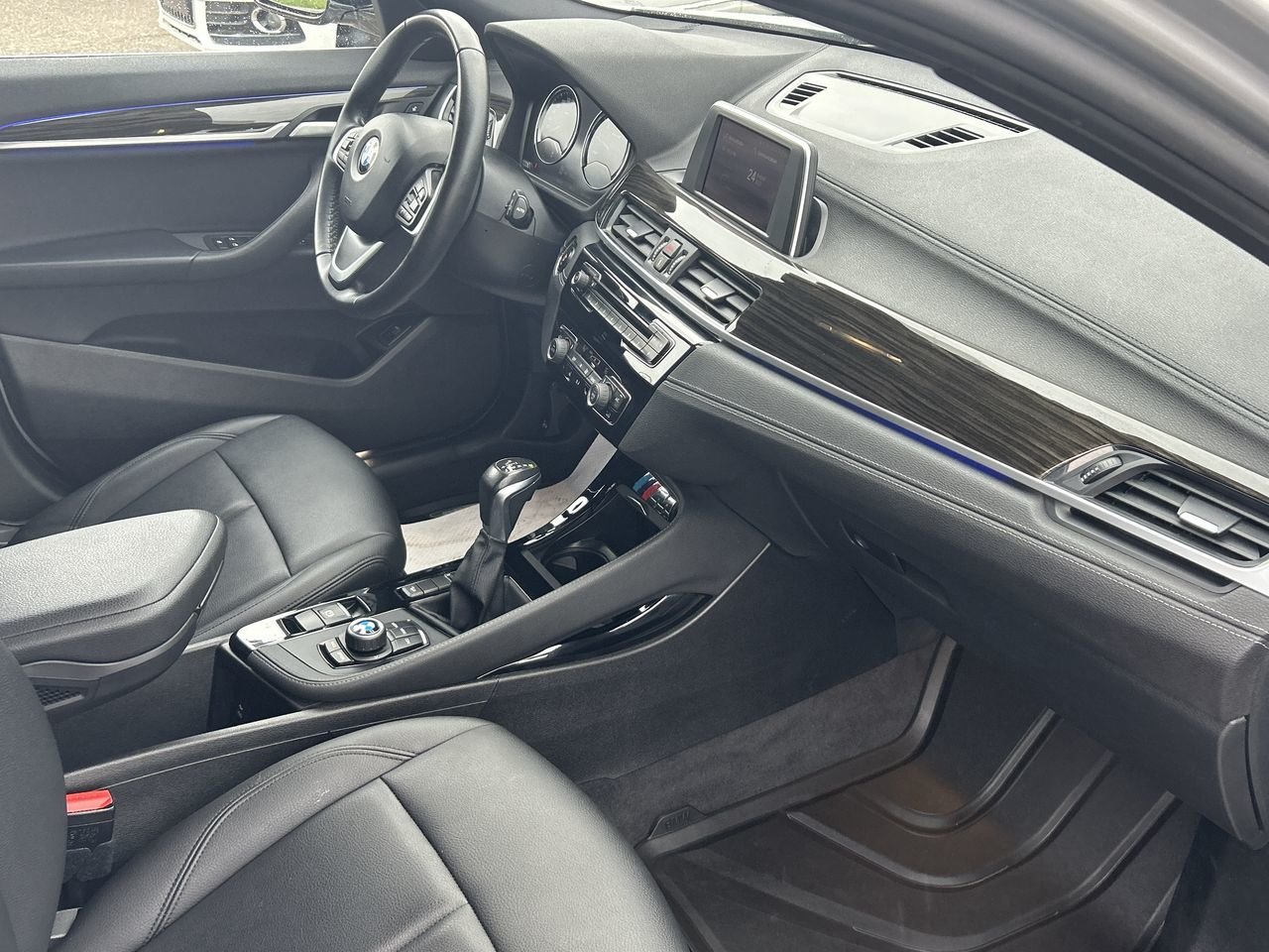 Used 2018 silver BMW XDrive 28i image 31
