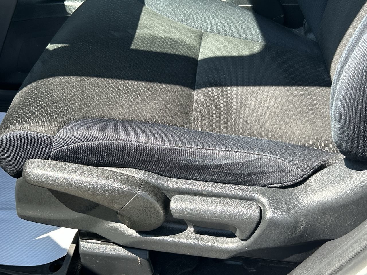 Used 2016 Aspen White Pearl Honda LX image 20
