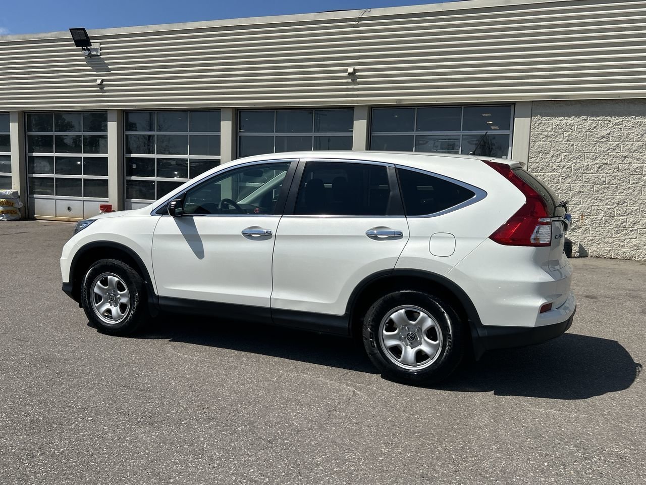 Used 2016 Aspen White Pearl Honda LX image 6