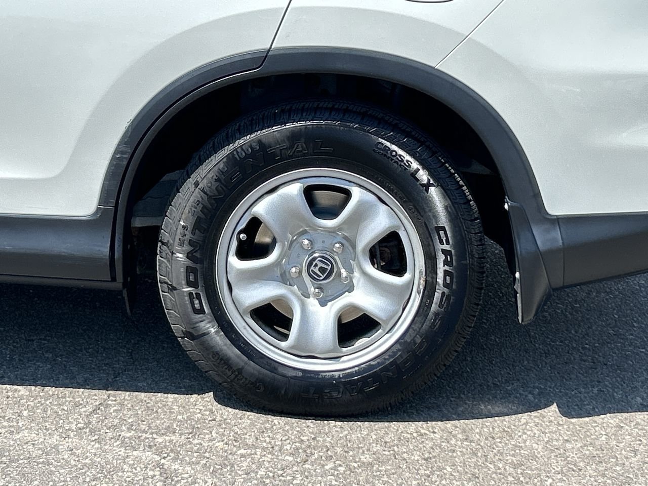 Used 2016 Aspen White Pearl Honda LX image 18