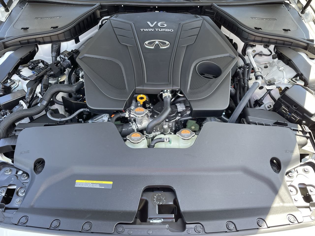 New 2023 Majestic White INFINITI Signature Edition image 19