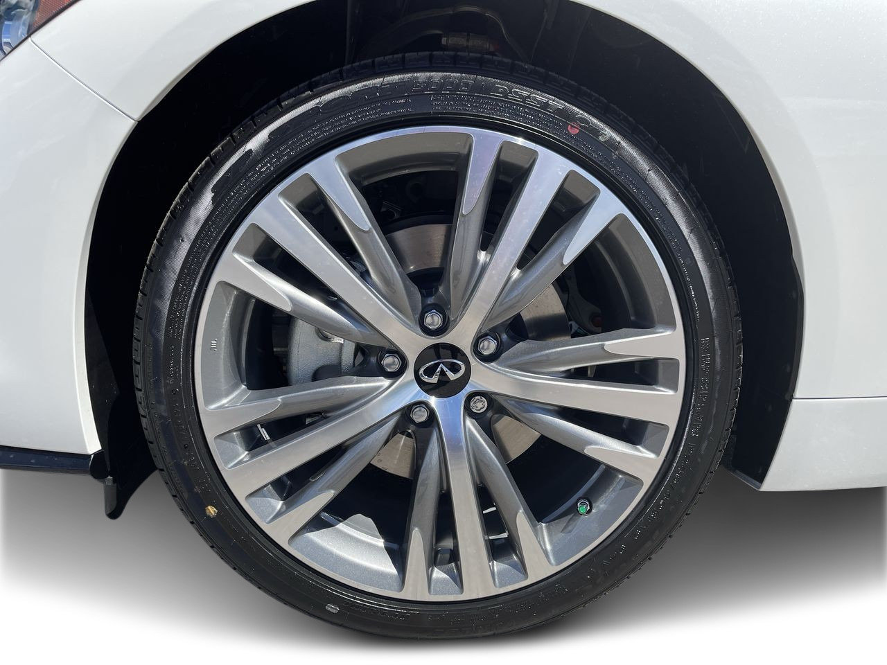 New 2023 Majestic White INFINITI Signature Edition image 17