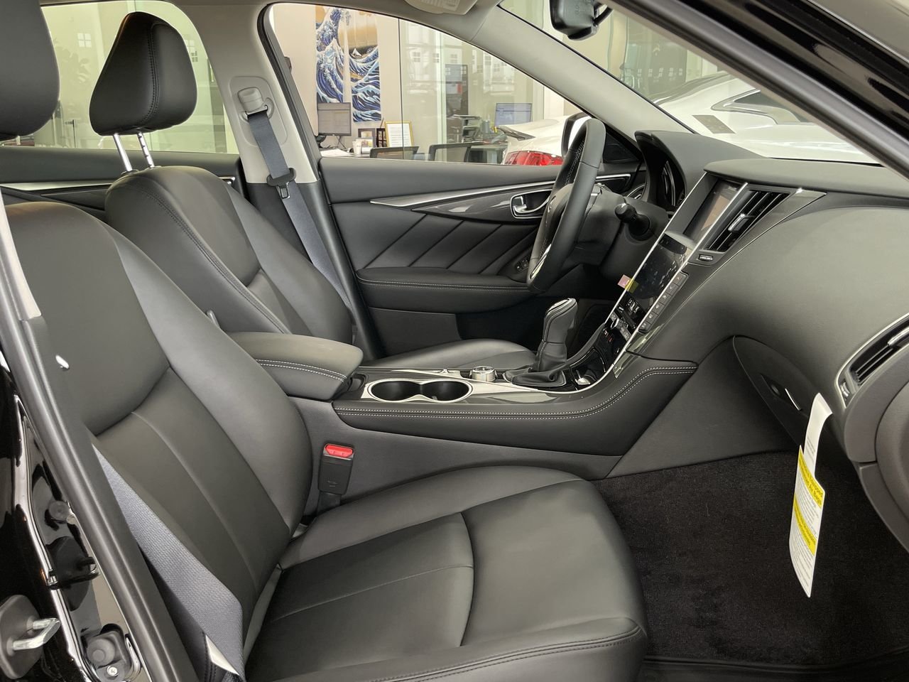 New 2023 Black Obsidian INFINITI PURE image 32