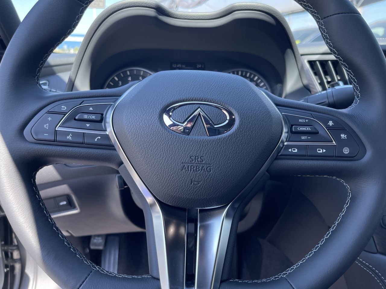 New 2023 Graphite Shadow INFINITI Signature Edition image 20
