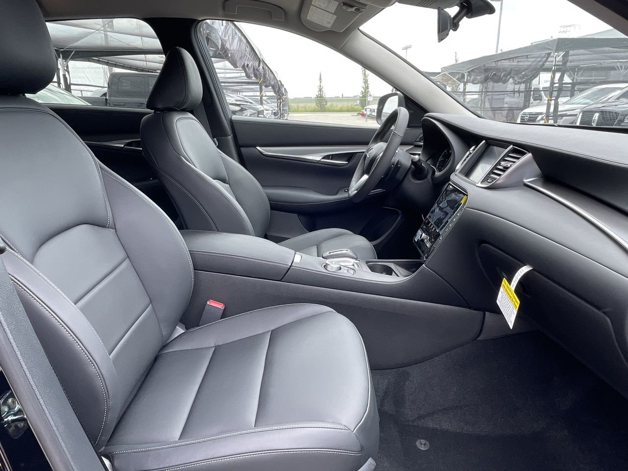 New 2023 Black Obsidian INFINITI PURE image 30
