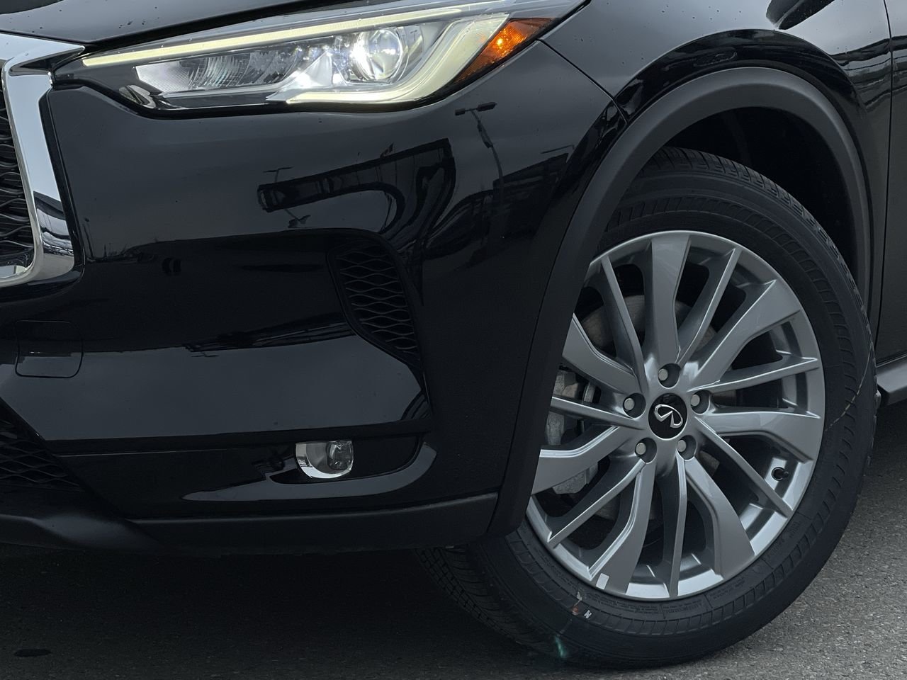 New 2023 Black Obsidian INFINITI PURE image 18