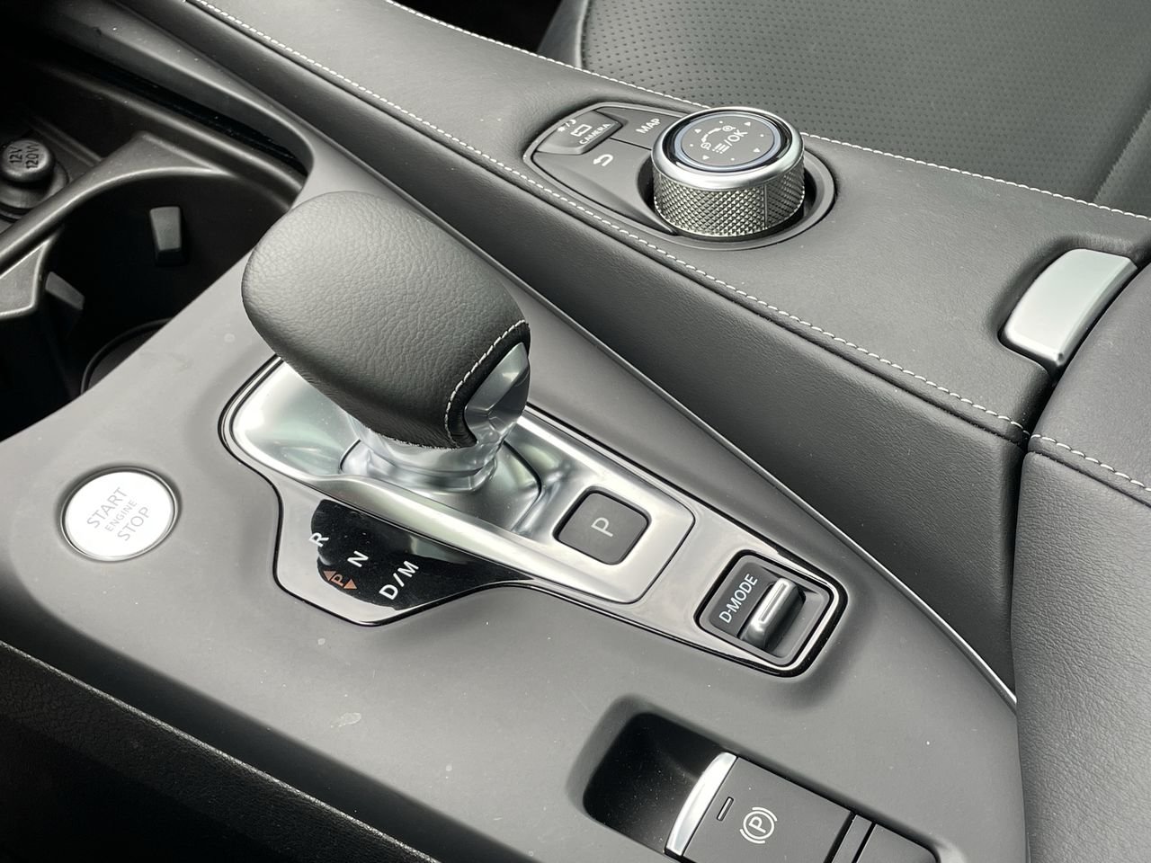 New 2023 Slate Gray INFINITI Essential image 29