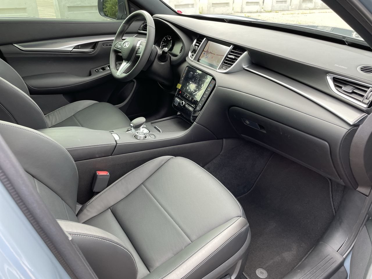 New 2023 Slate Gray INFINITI Essential image 34