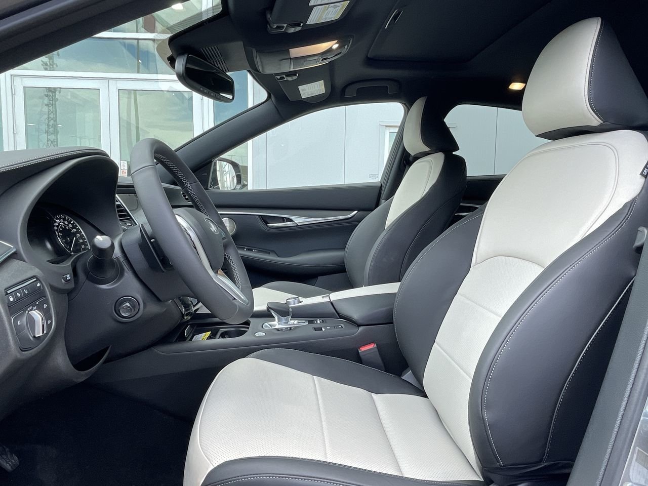 New 2023 Graphite Shadow INFINITI Sensory image 20