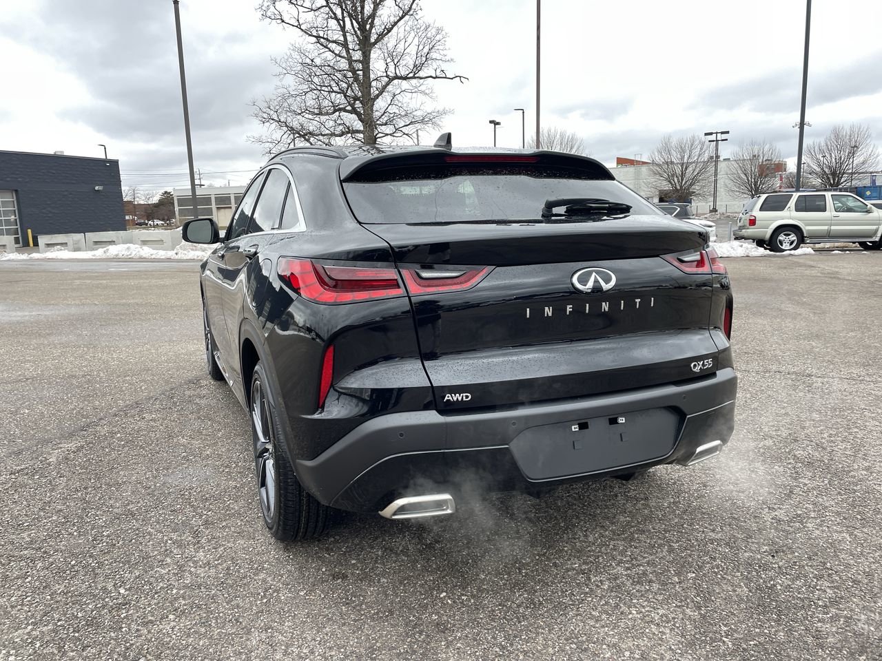 New 2023 Black Obsidian INFINITI LUXE image 18