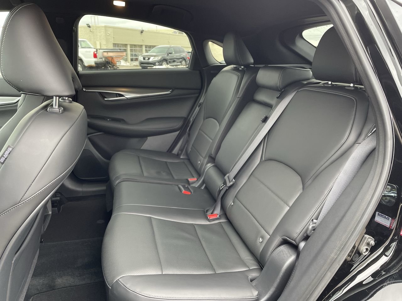 New 2023 Black Obsidian INFINITI LUXE image 31