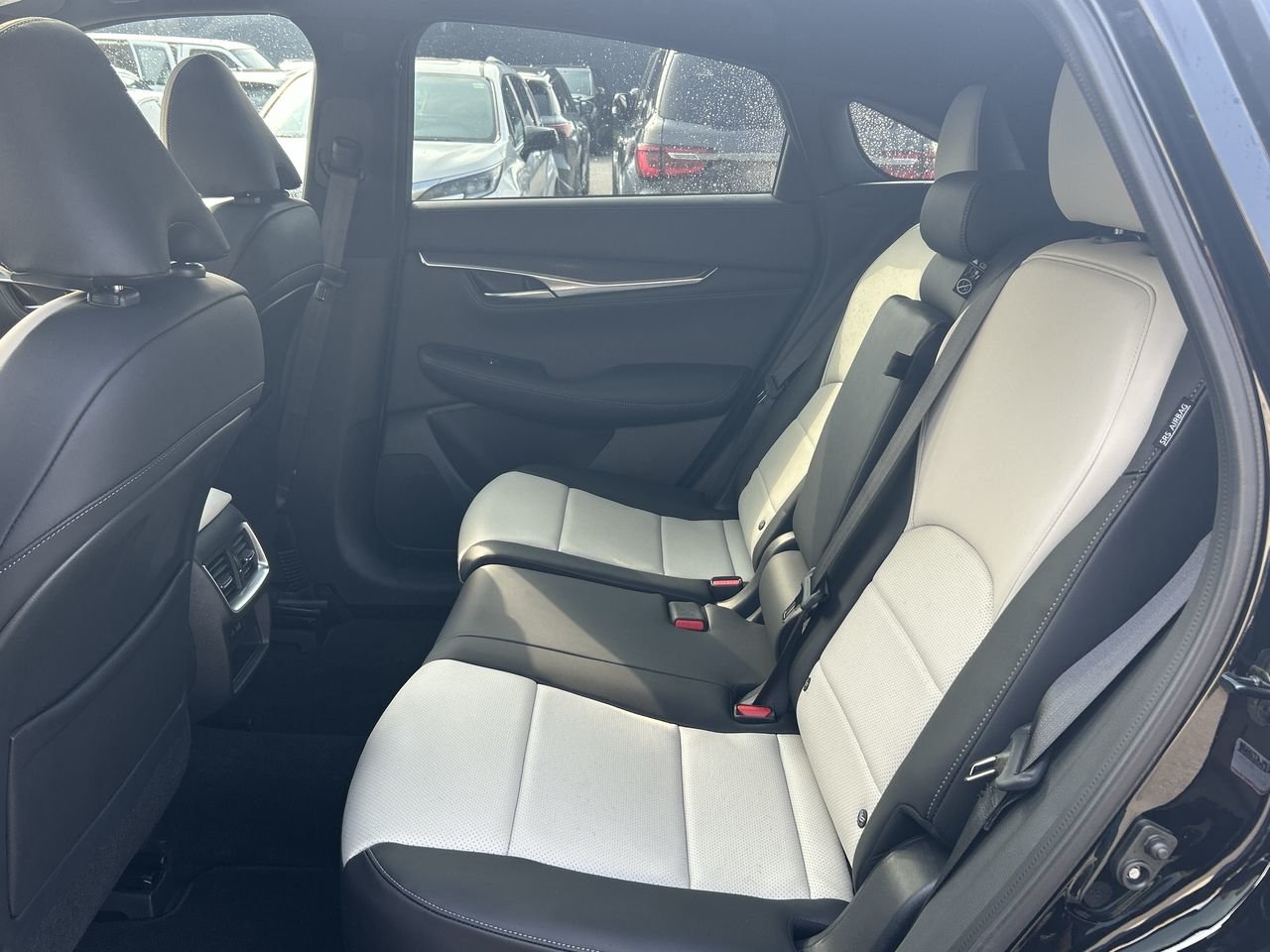 New 2023 Black Obsidian INFINITI LUXE image 30