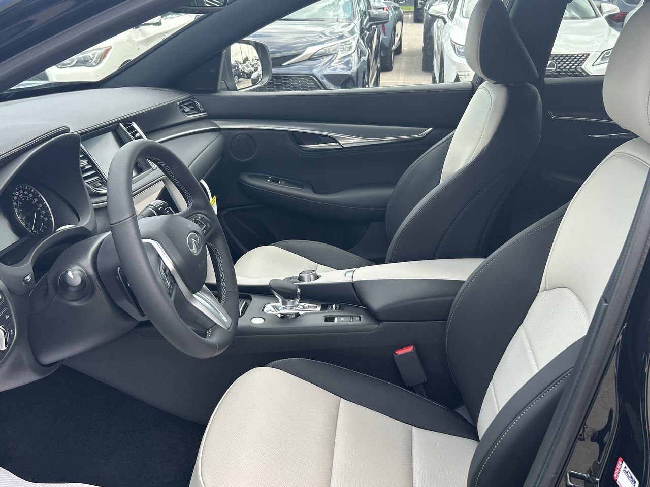 New 2023 Black Obsidian INFINITI LUXE image 19