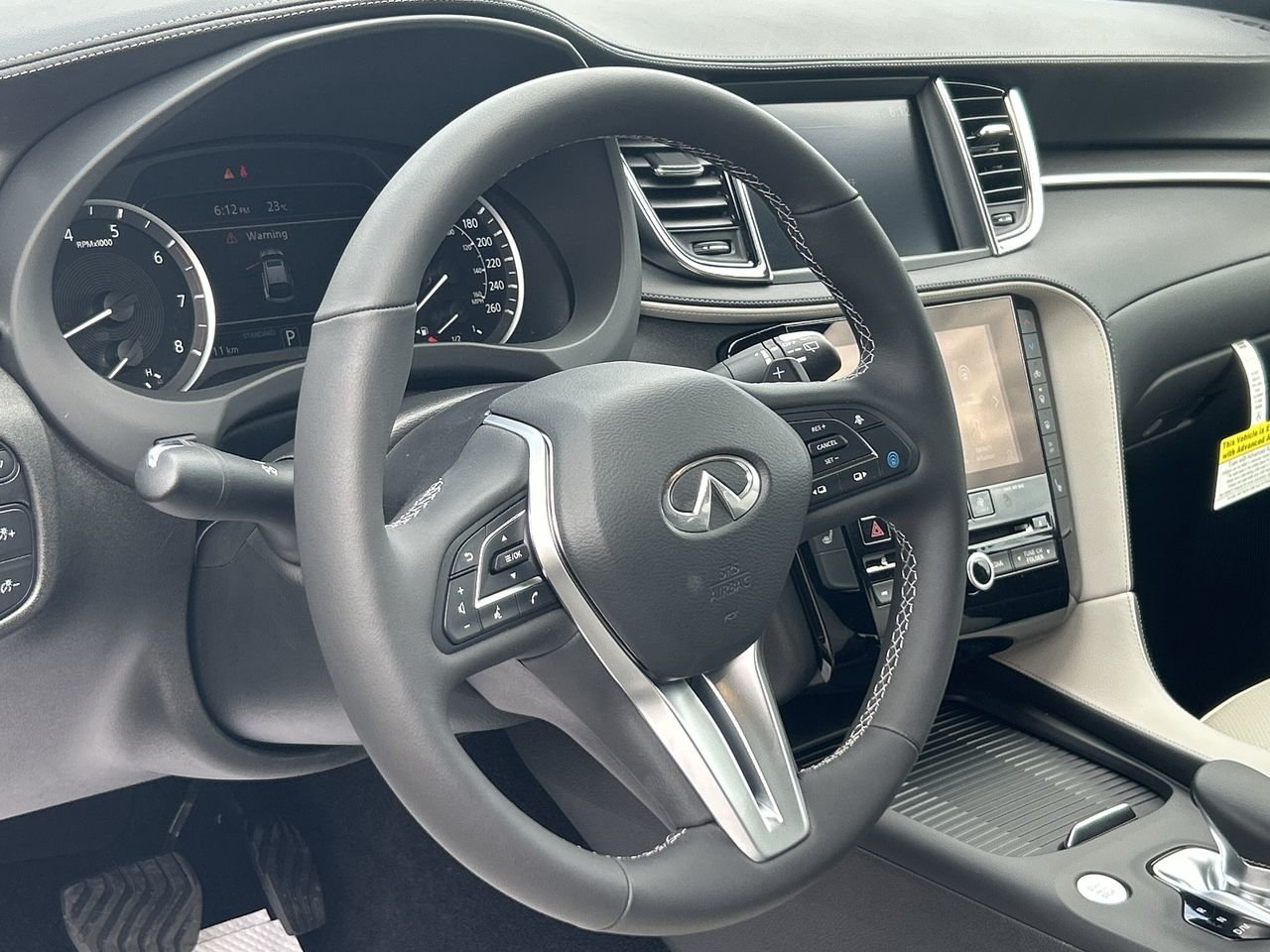New 2023 Black Obsidian INFINITI LUXE image 22