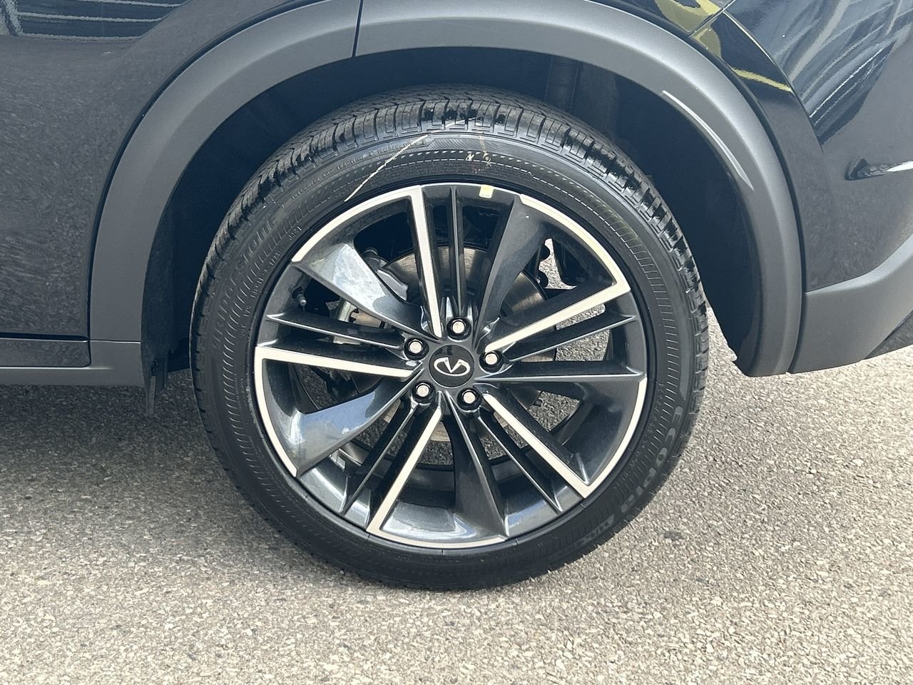 New 2023 Black Obsidian INFINITI LUXE image 18