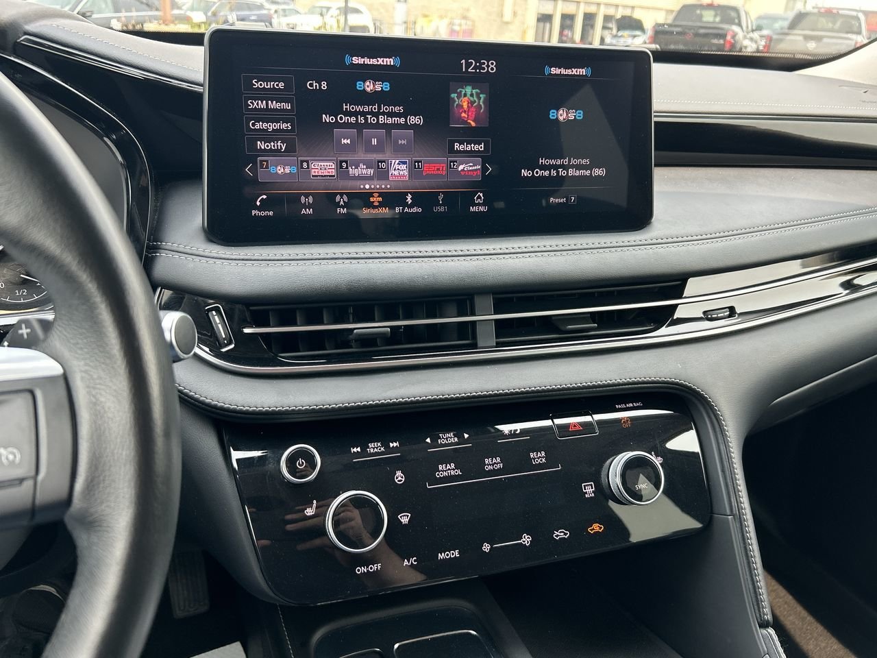 Used 2022 Glacier White INFINITI PURE PKG image 27