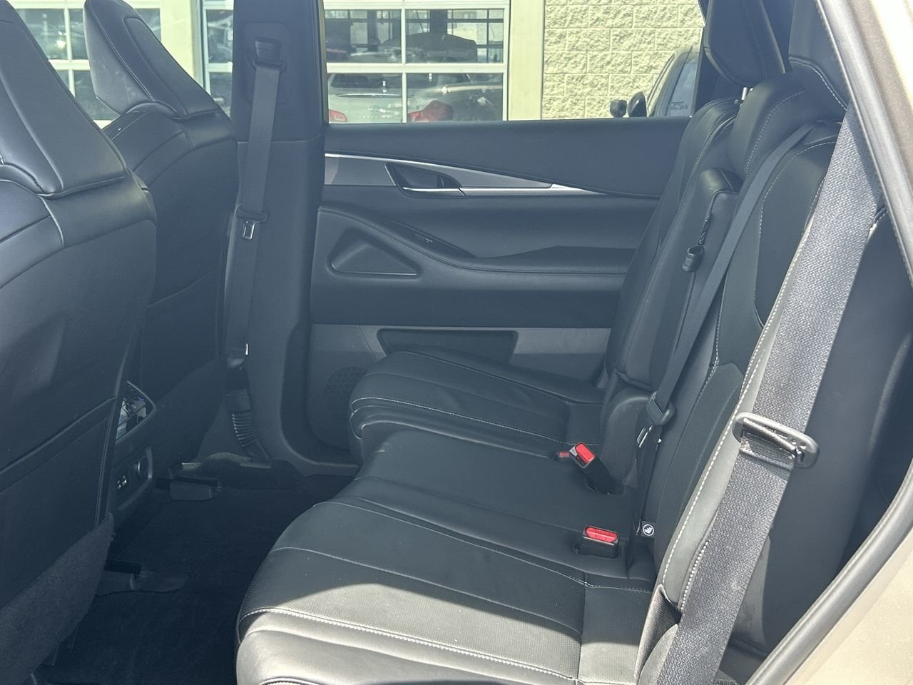 Used 2022 Warm titanium INFINITI LUXE image 29